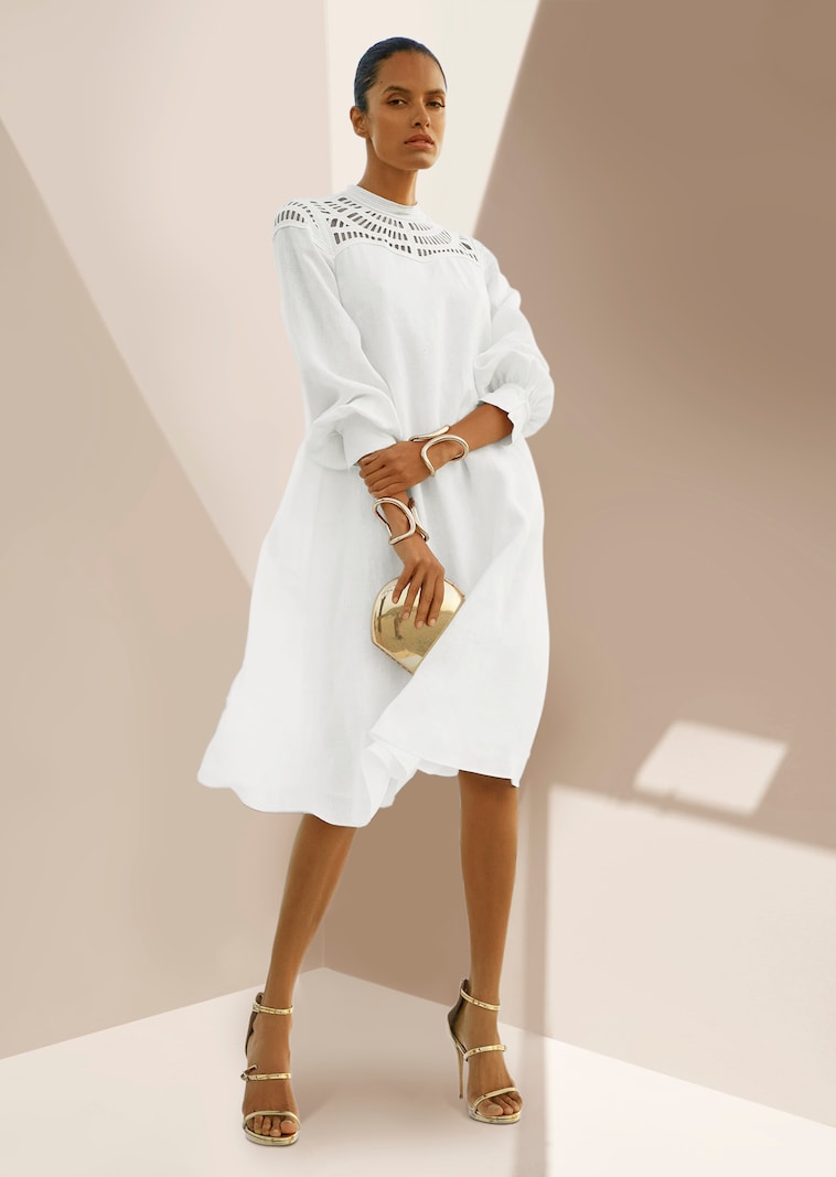 Leinenkleid mit Spitze
