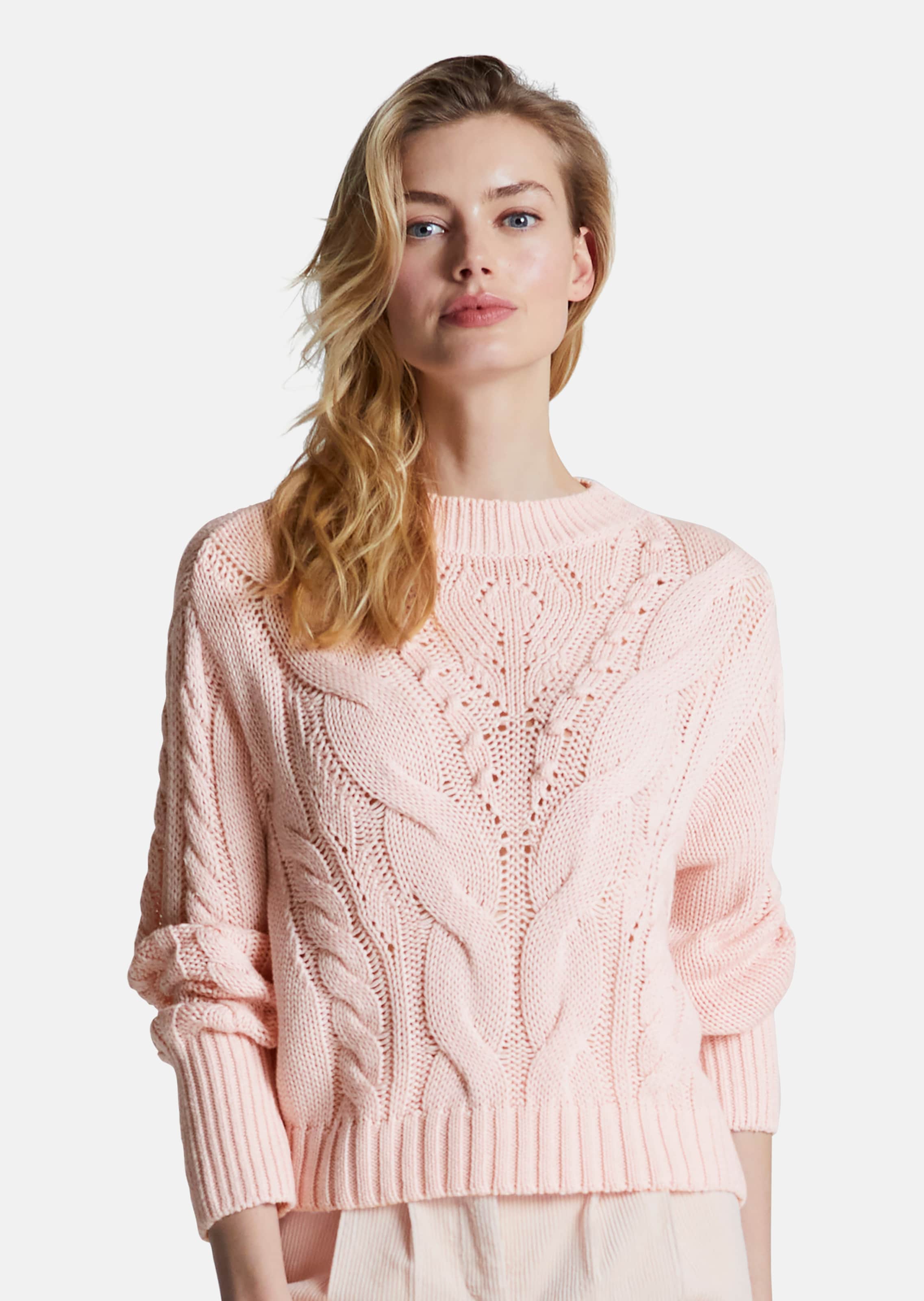 Strickpullover mit Zopfmuster
