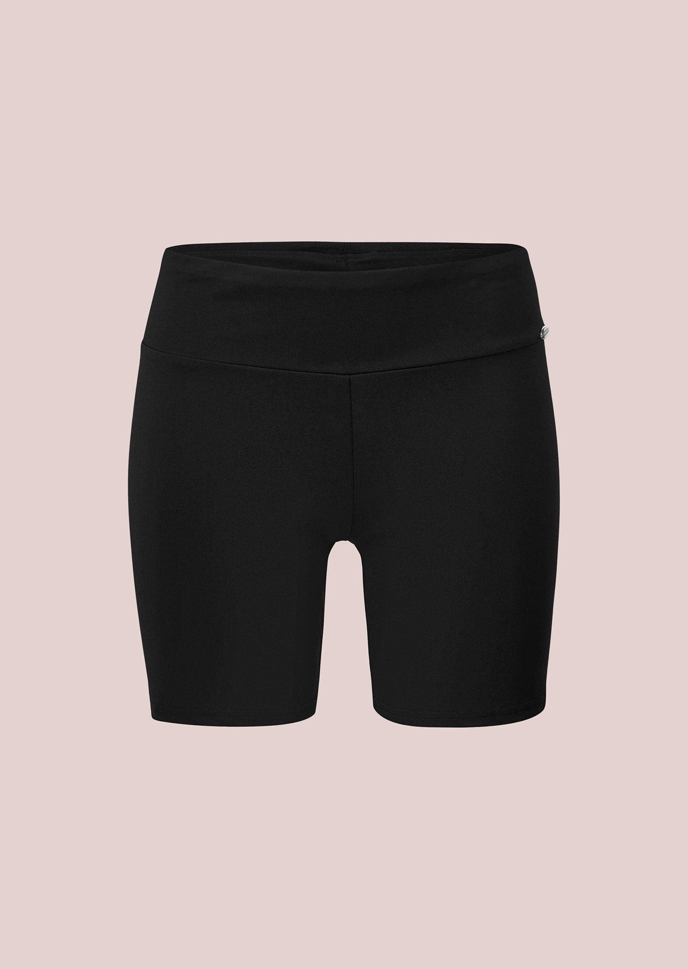 Schmale Bade-Shorts in glatter Qualität