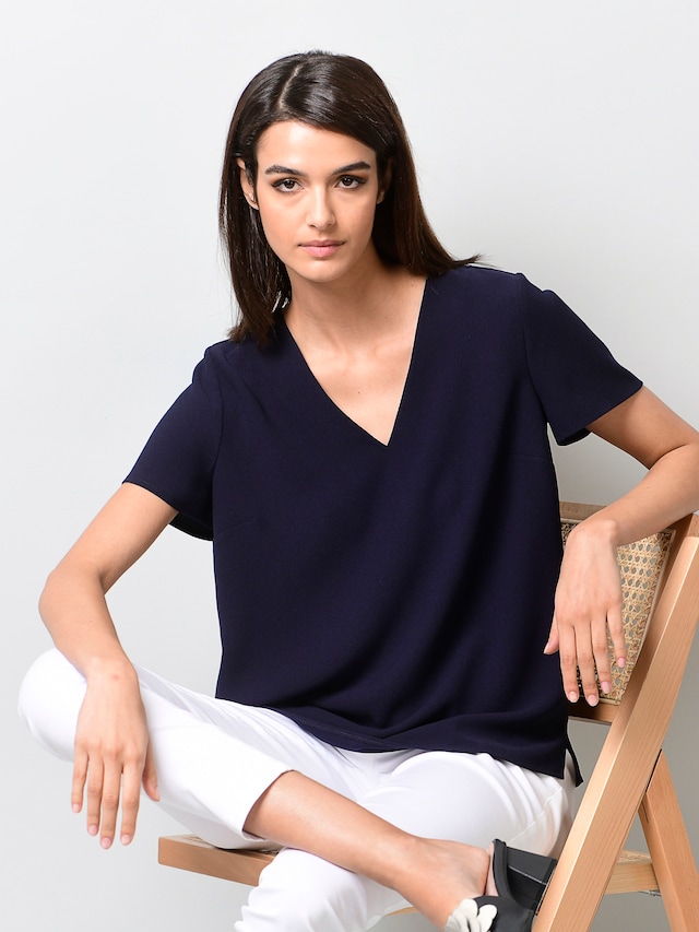 Bluse mit V-Ausschnitt 6