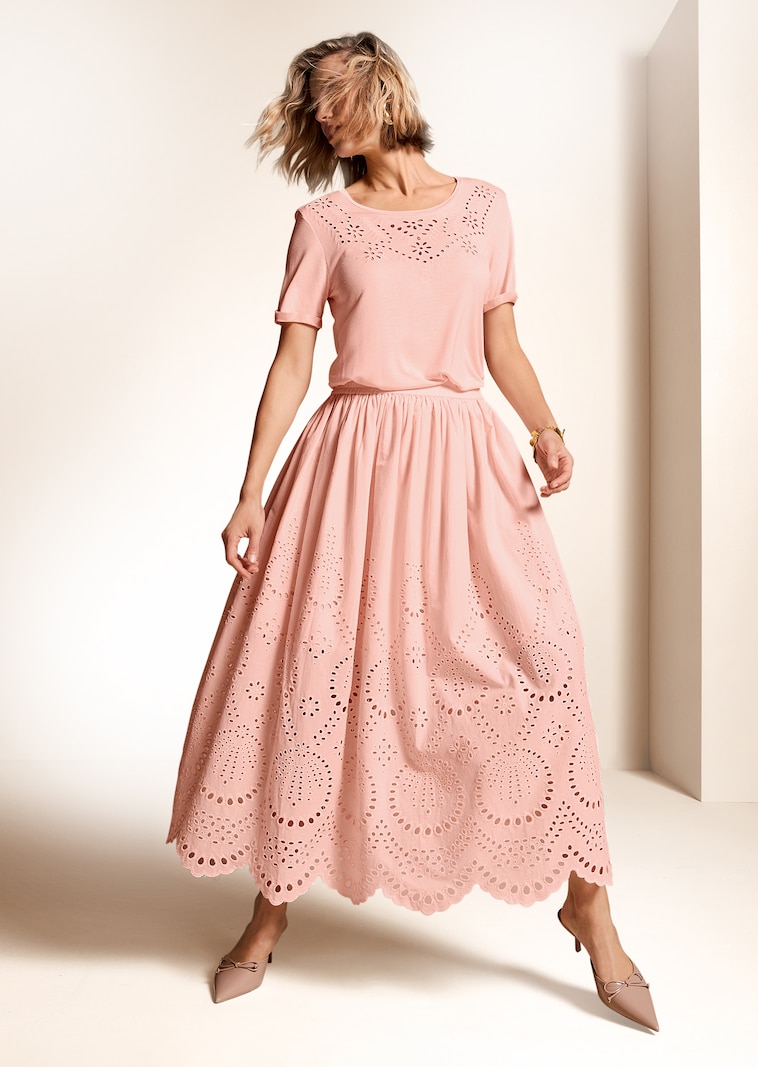 Halbarm-Shirt mit Lochstickerei