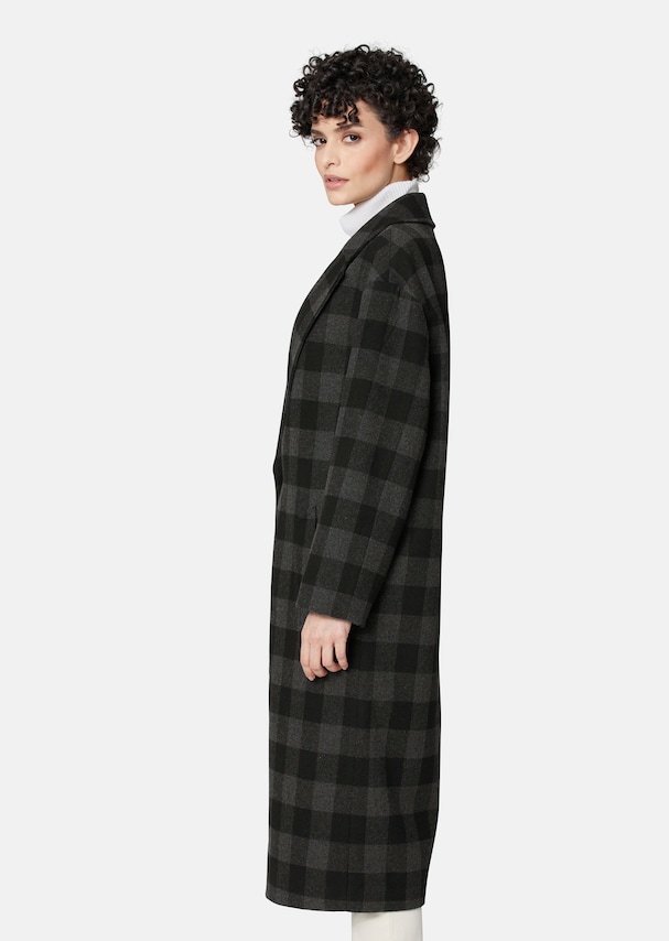 Check coat in a casual oversized shape 3
