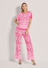 Relaxed summer top in a mixed-material design thumbnail 3