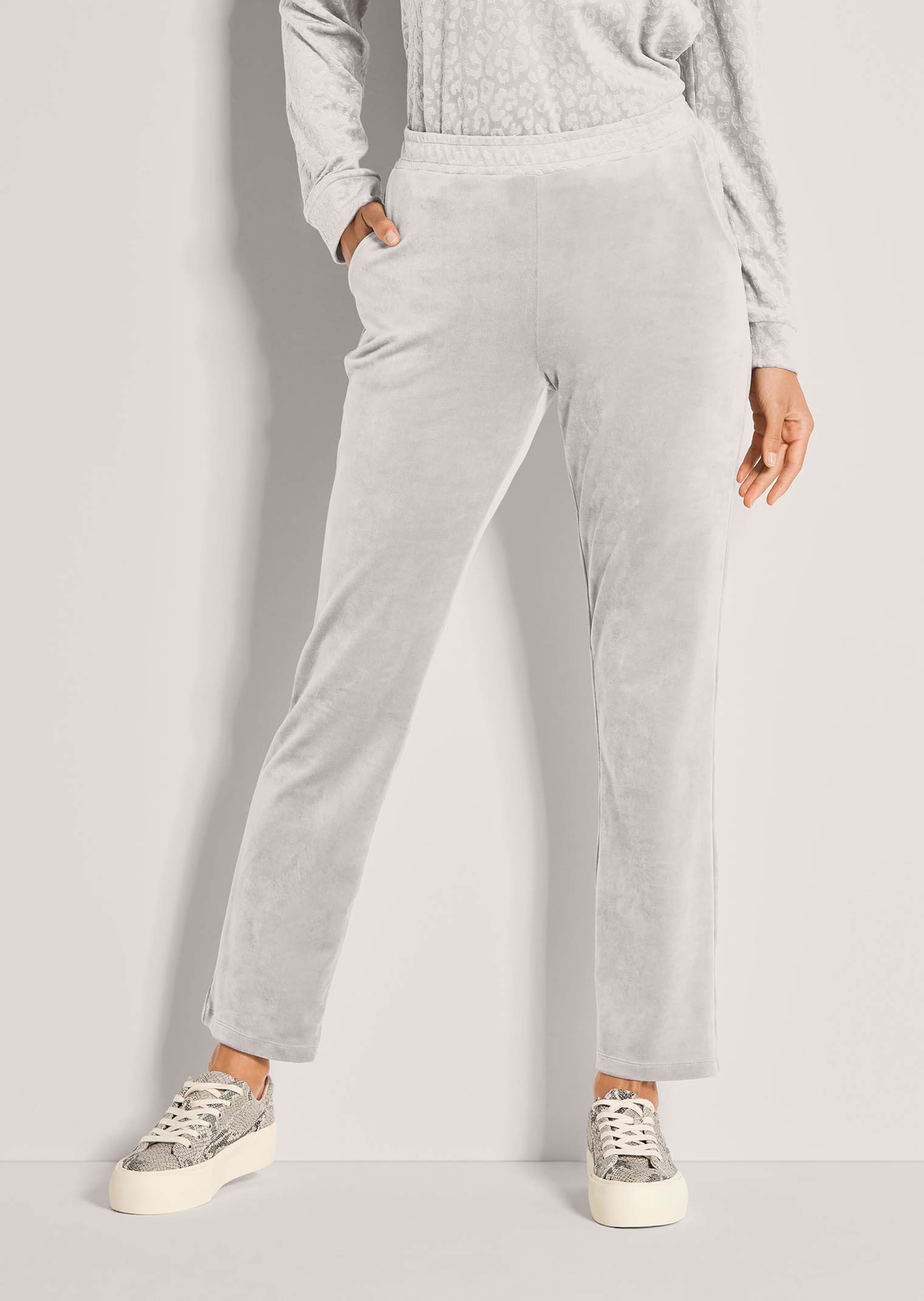 Leisure trousers
