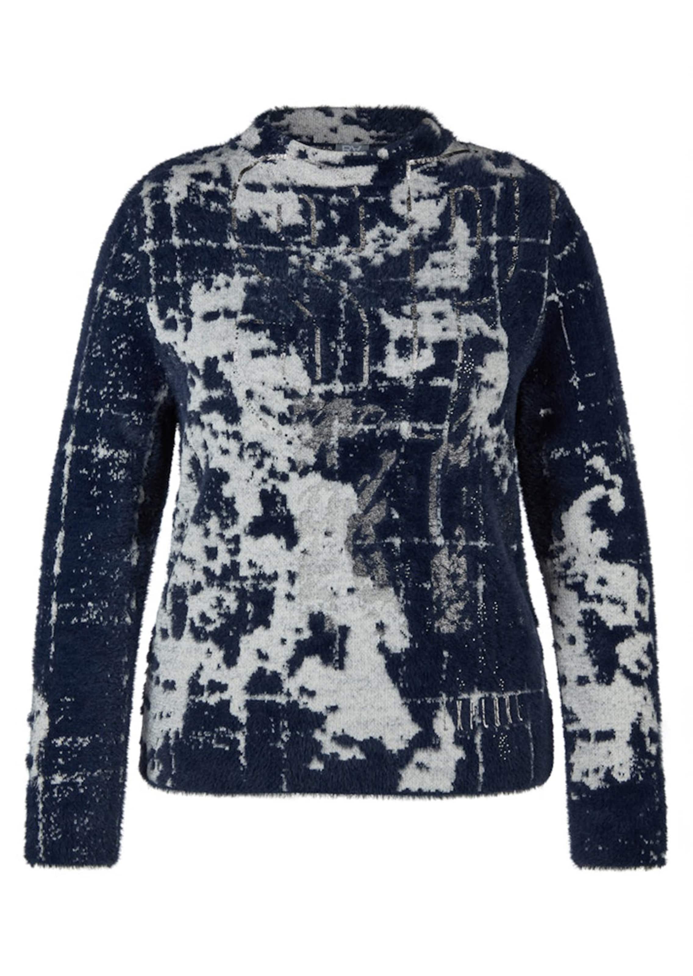 Pull en fil plume et détails scintillants