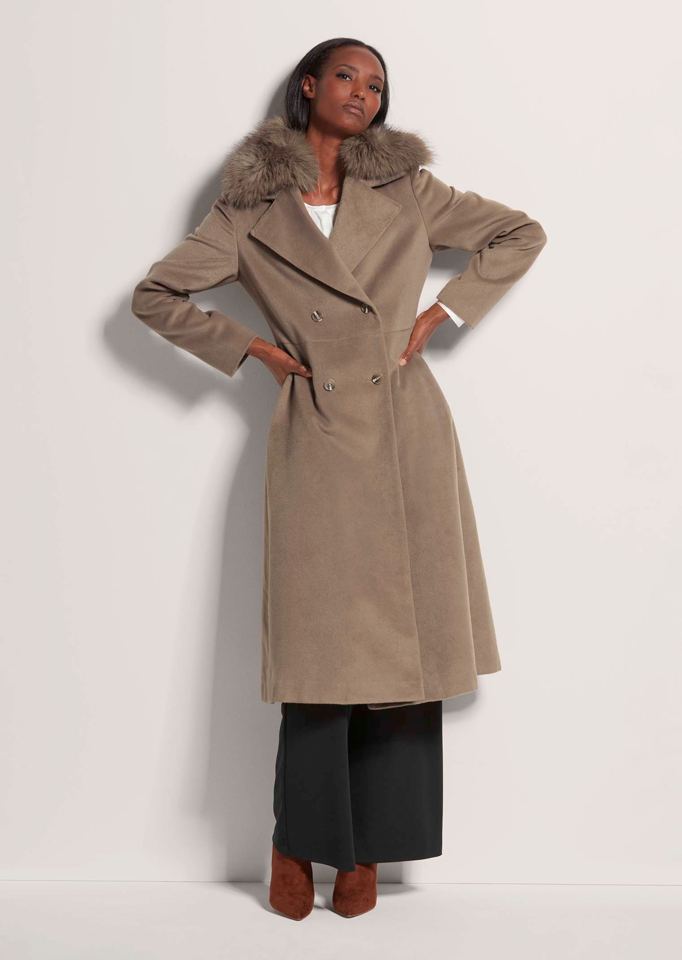 Coat in caramel MADELEINE Fashion