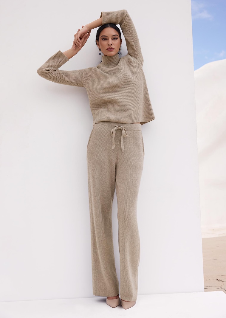 Weite Strick-Hose mit Bindeband