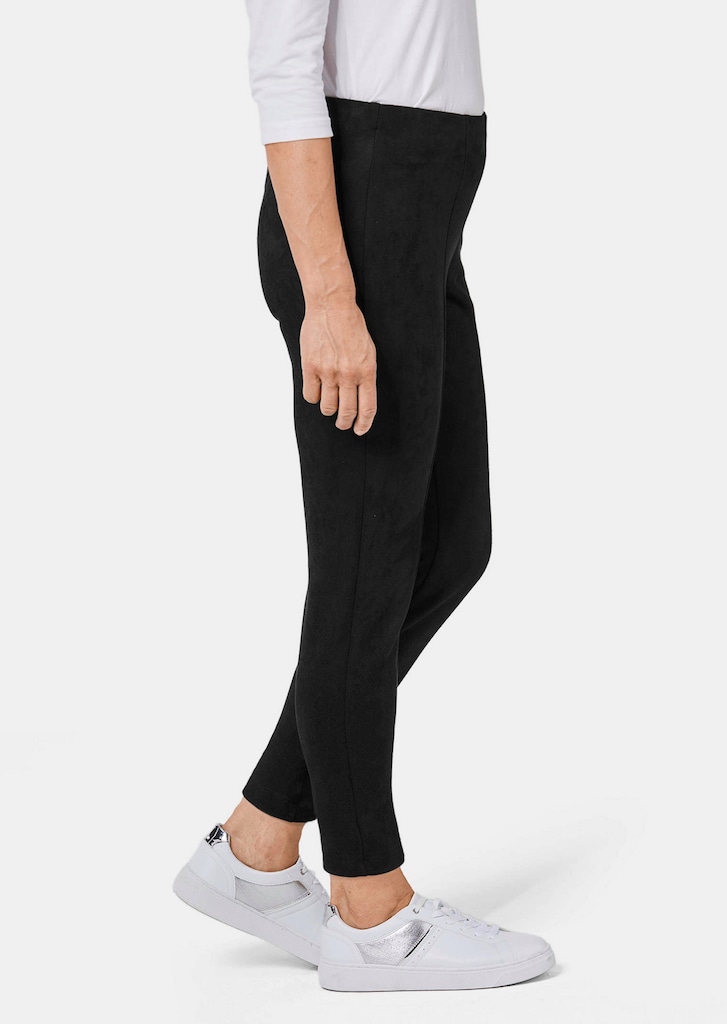 Moderne Leggings in trendigem Velourslederimitat
