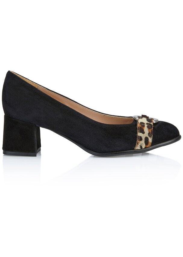 Suede pumps with leo accent 3