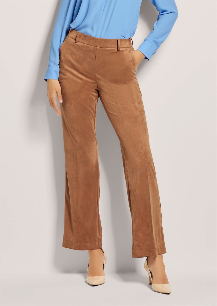 Stretch-Hose im Veloursleder-Look