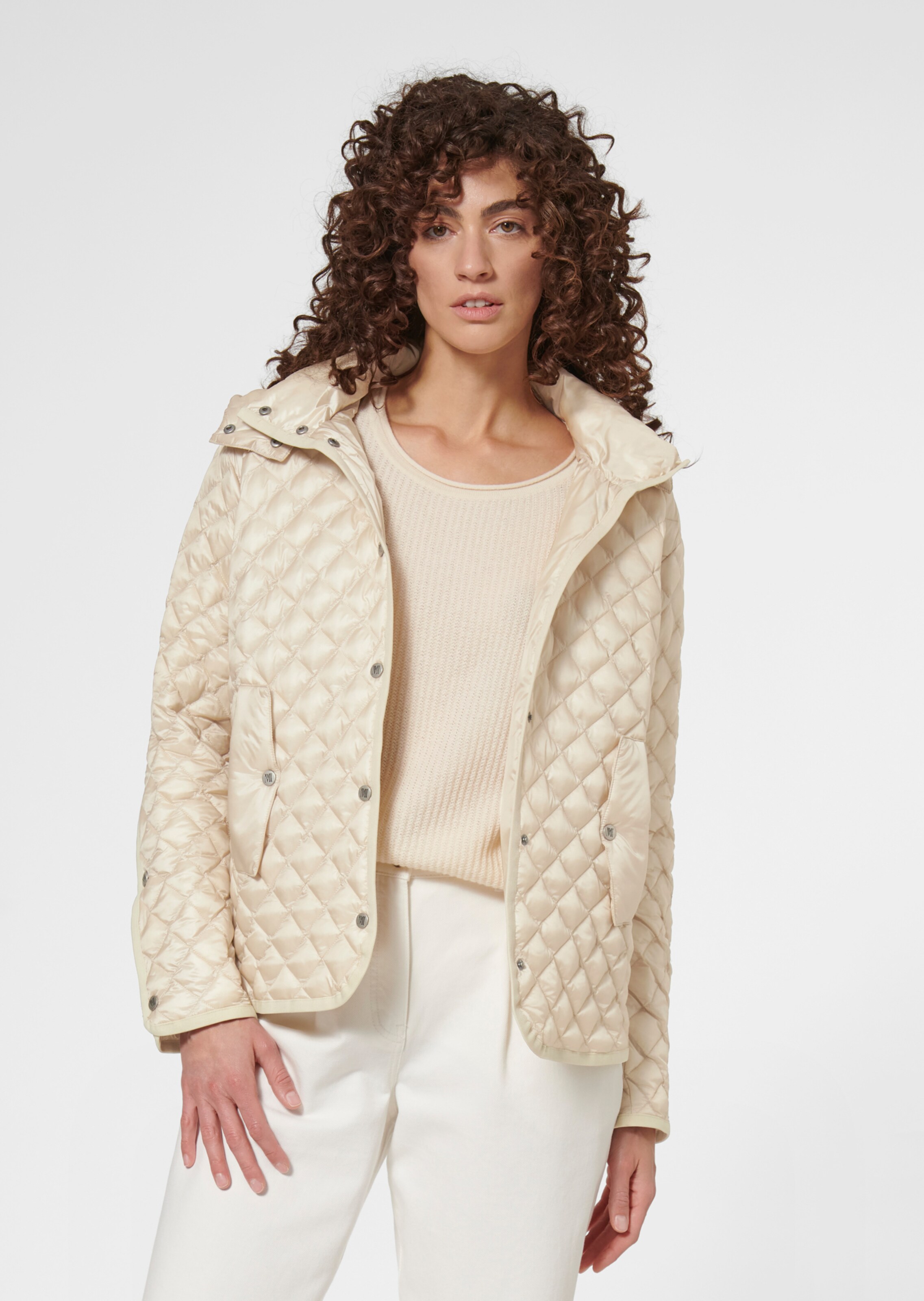 Steppjacke mit Kapuze