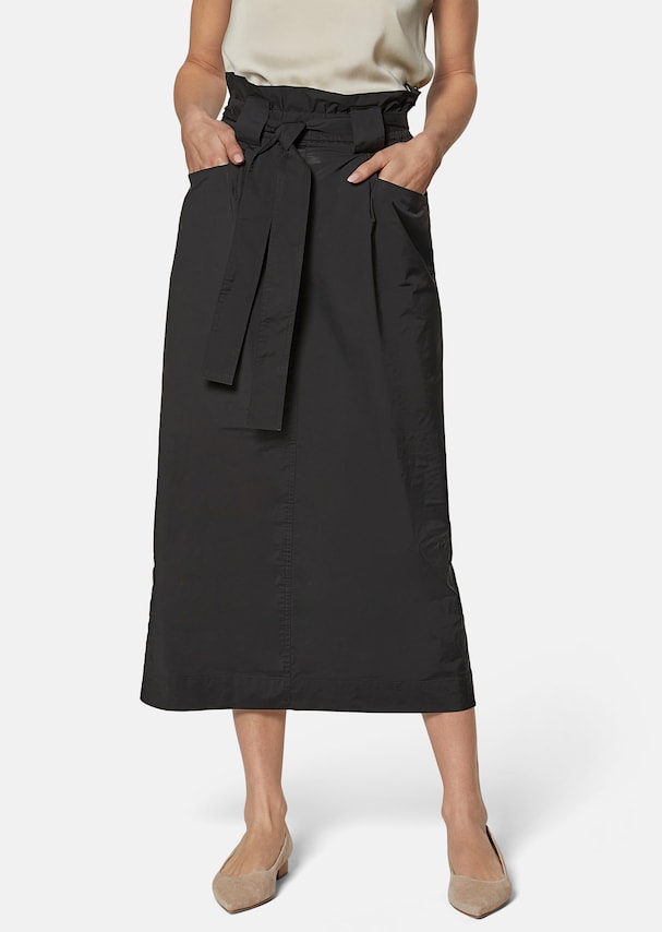 Highwaist midi skirt with tie belt