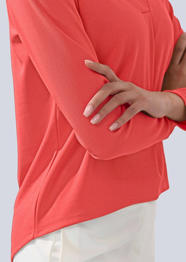 Shirt mit V-Ausschnitt