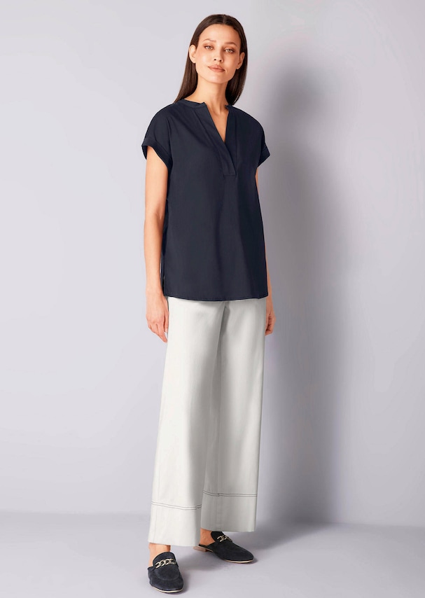 Bluse mit V-Ausschnitt 1