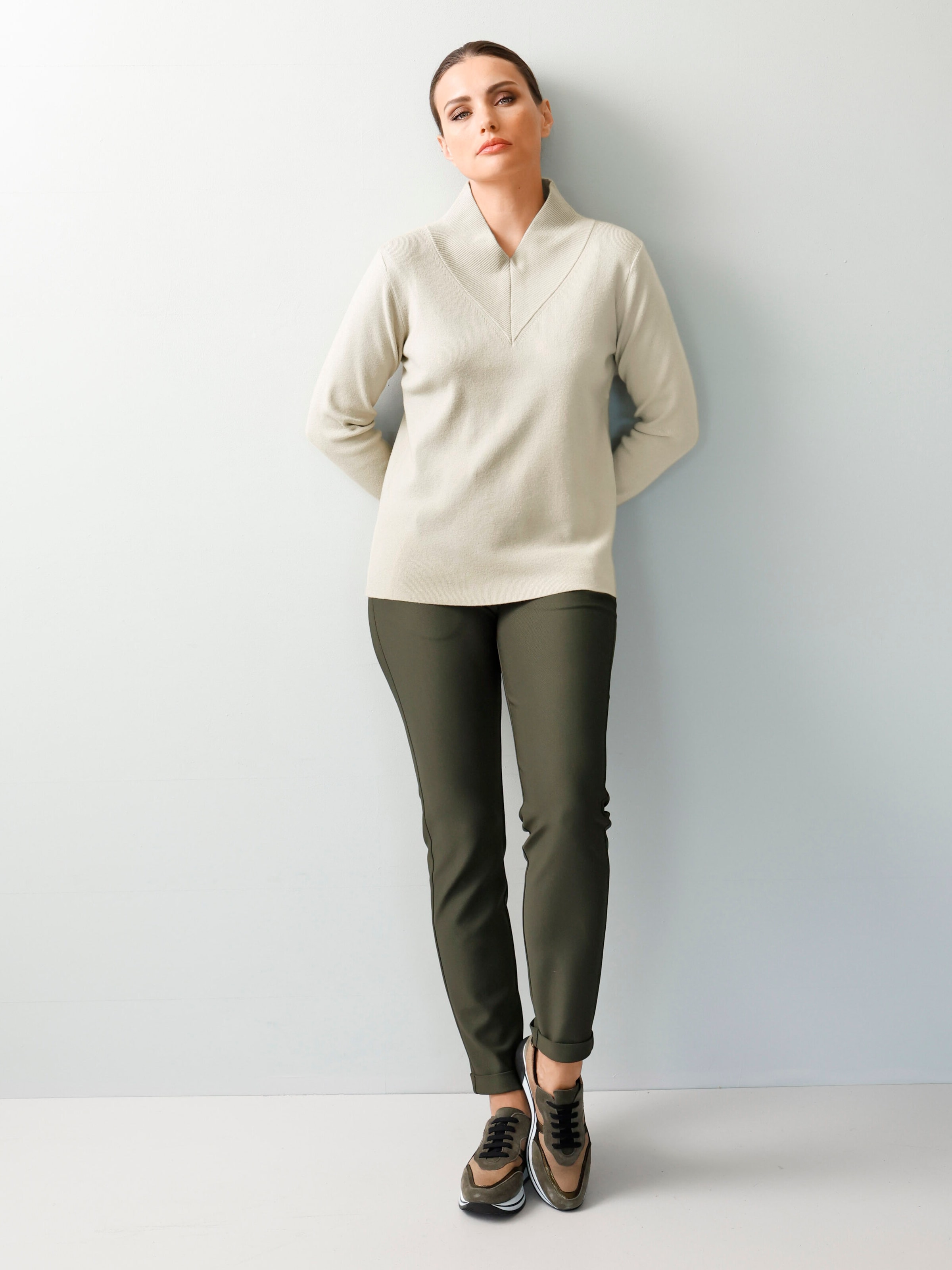 Pullover mit breitem V-Ausschnitt 3