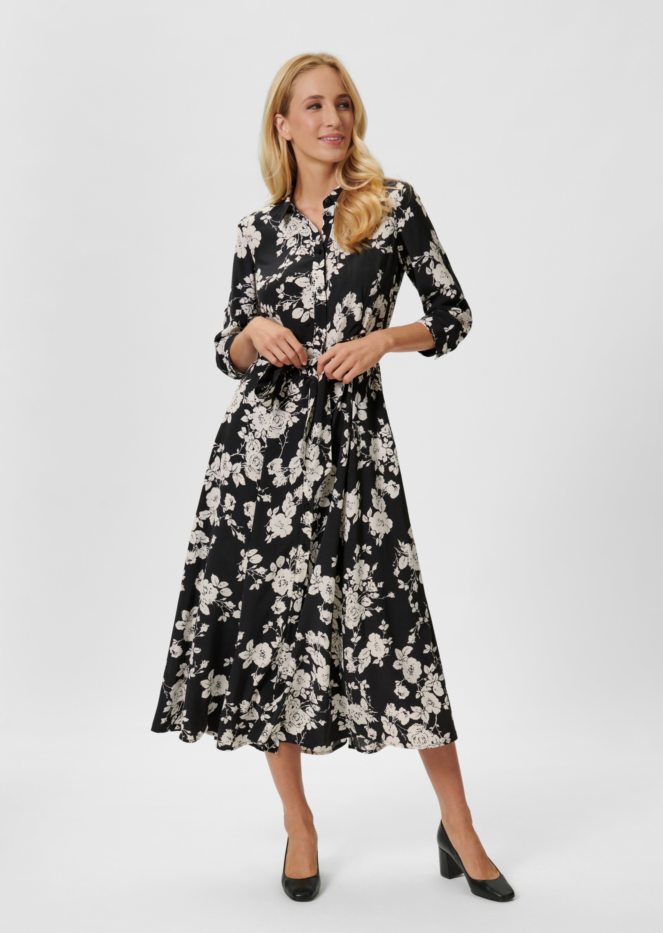 Kleid mit Blumenmuster
