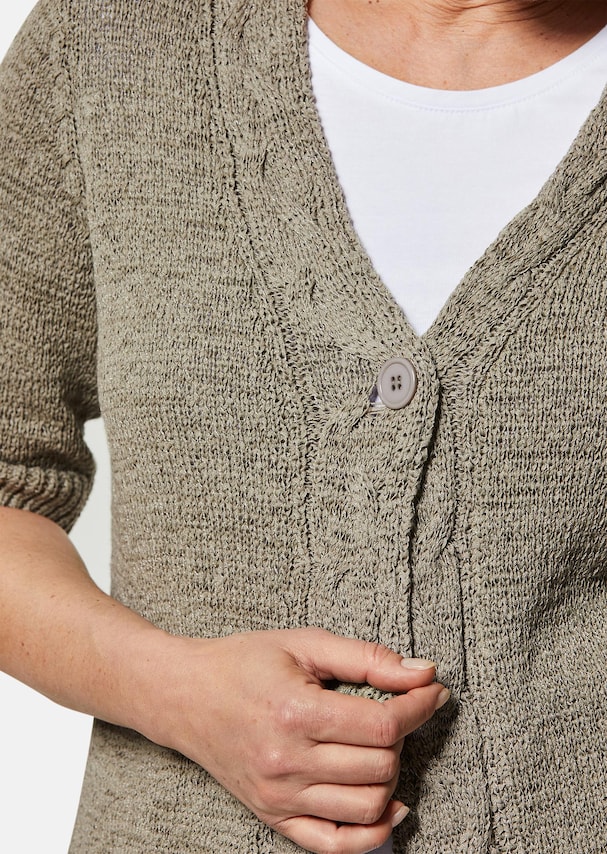 Tricot jasje van lintjesgaren, met mooie details 4