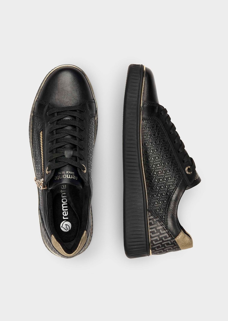 Eleganter Sneaker im Materialmix