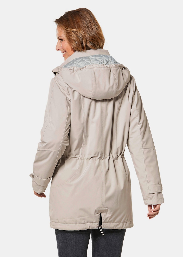 Sportliche Jacke mit vielen Details