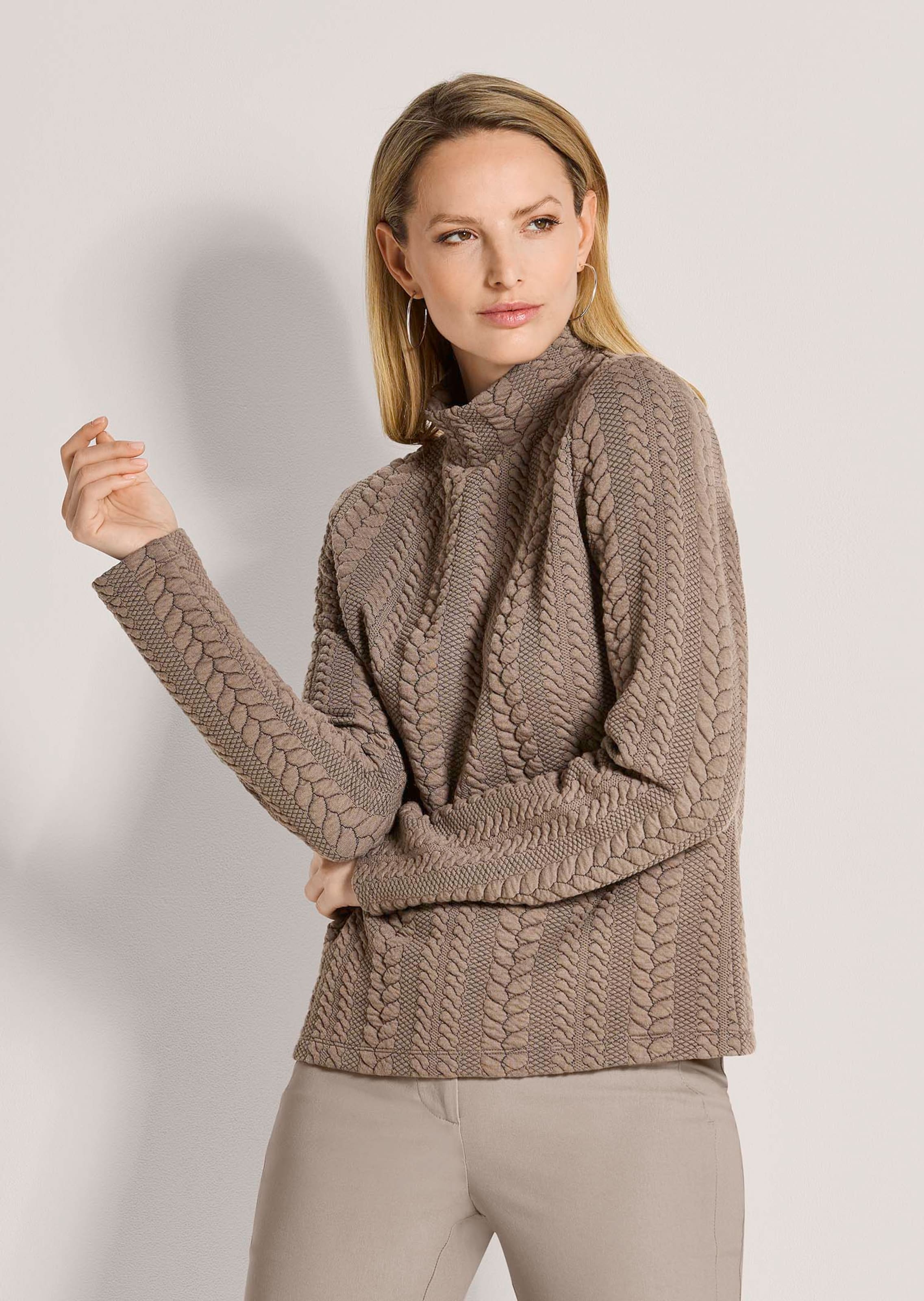 Sweatshirt mit Zopfstruktur