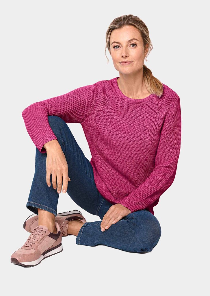 Figurschmeichelnder Pullover aus reiner Baumwolle
