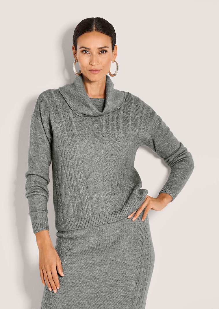 Strickpullover mit Capuchon-Kragen