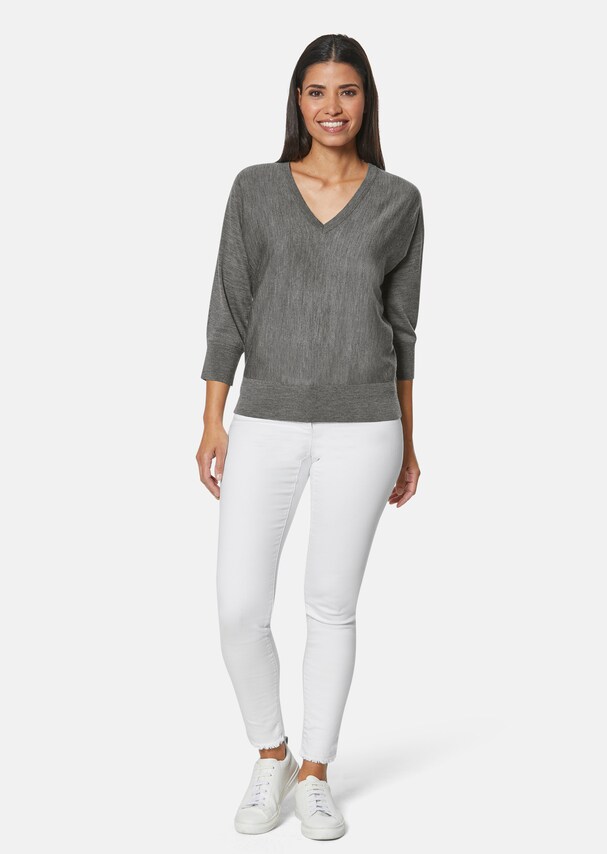 Jumper with V-neck and 3/4 sleeves 1