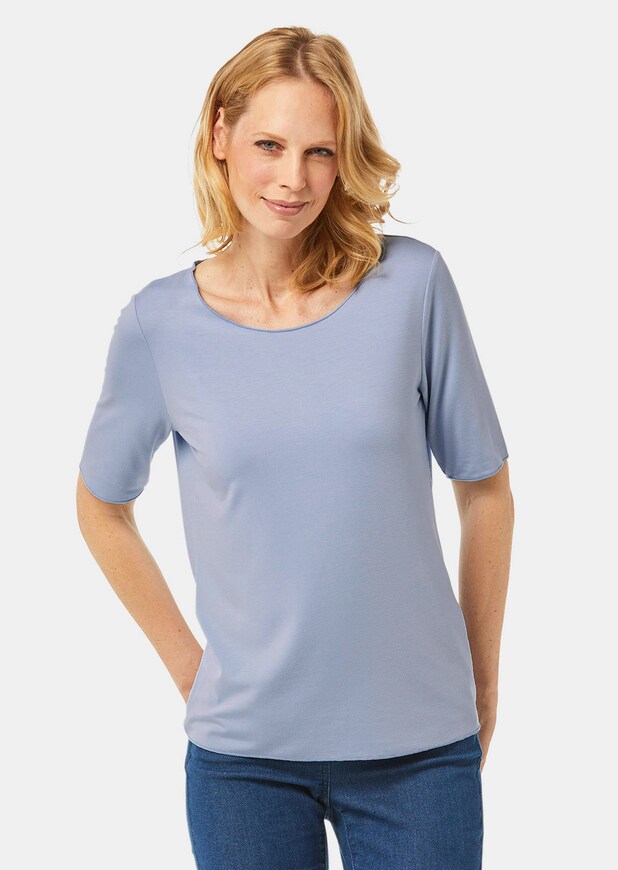 Veelzijdig te combineren shirt met korte mouwen en harmonieuze sierrand