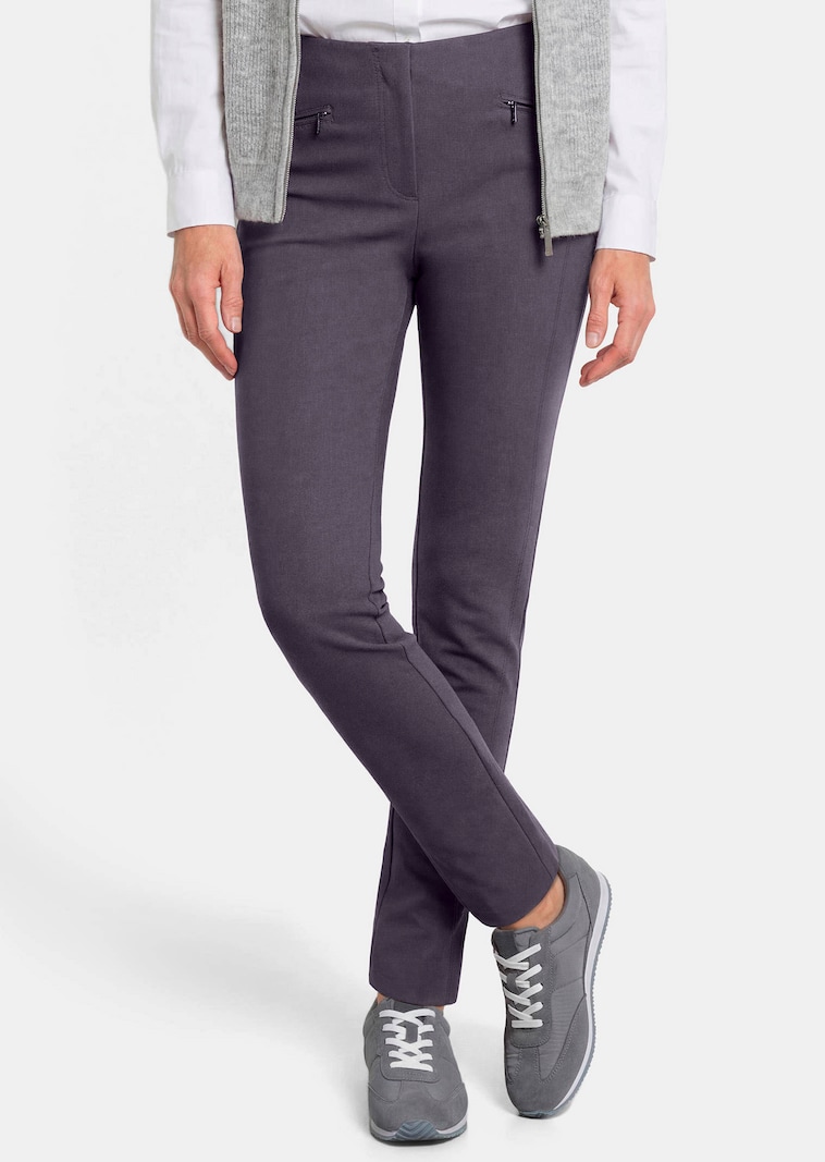 Pantalon en bengaline LOUISA. Coupe ajustée. Intérieur légèrement molletonné.