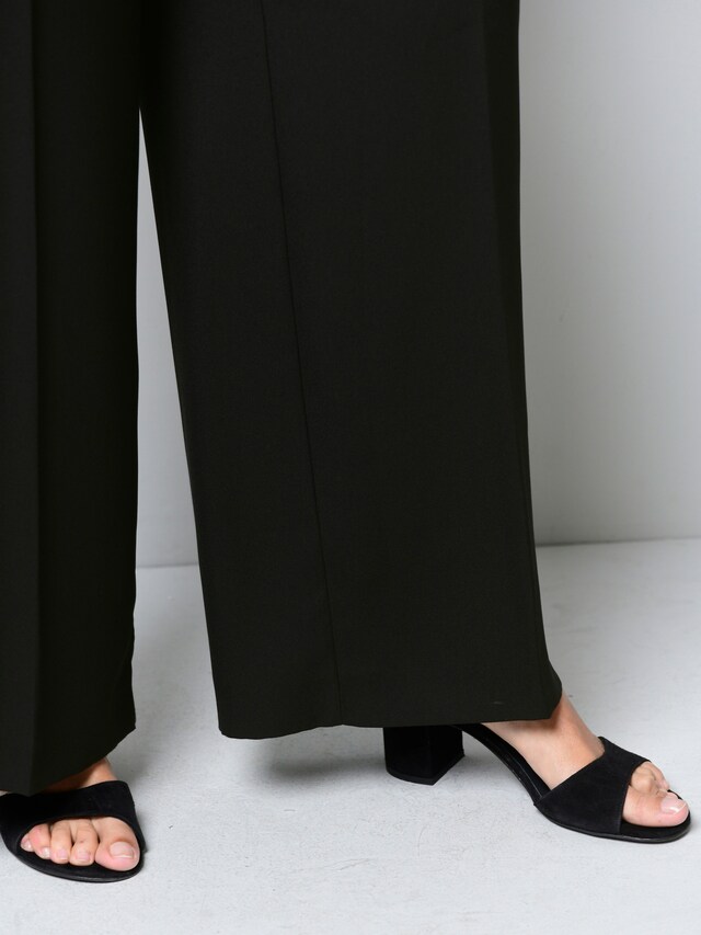 Hose mit Bügelfalte und weitem Bein 5