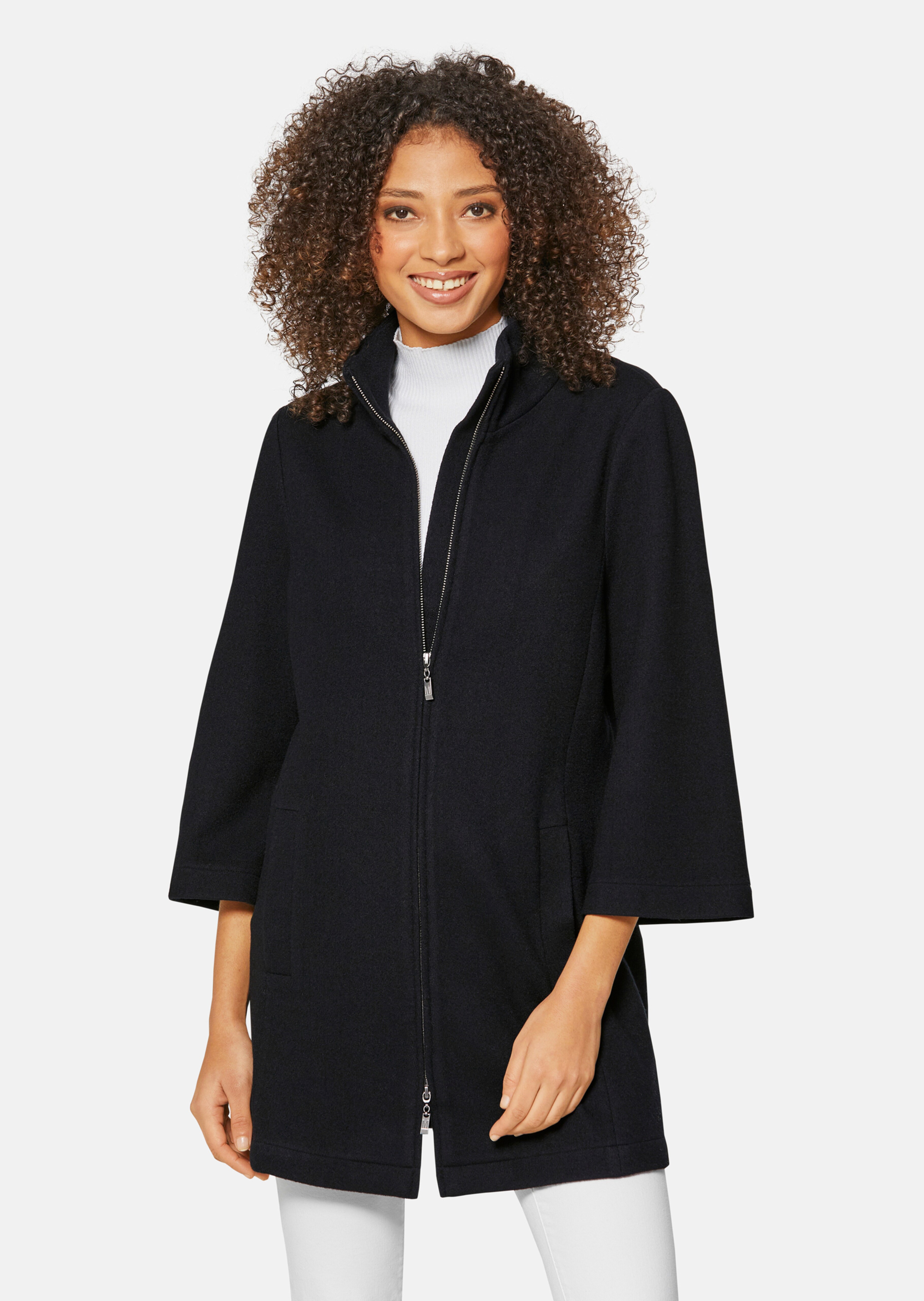 Ausgestellte Jacke aus edlem Wolljersey