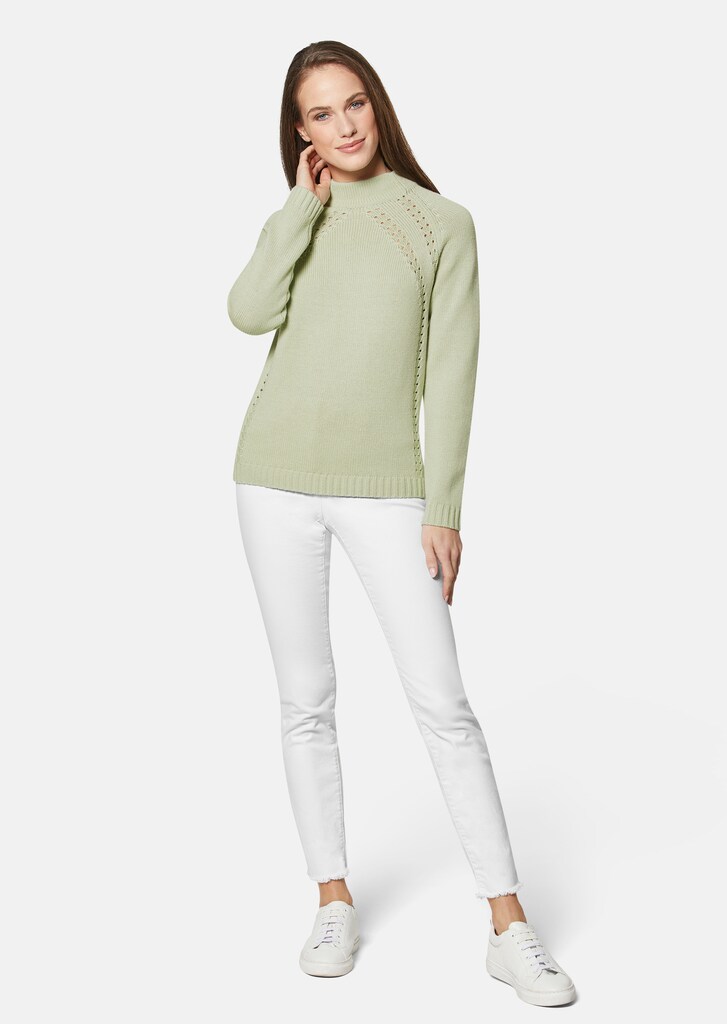 Stand-up collar jumper with ajour details 1