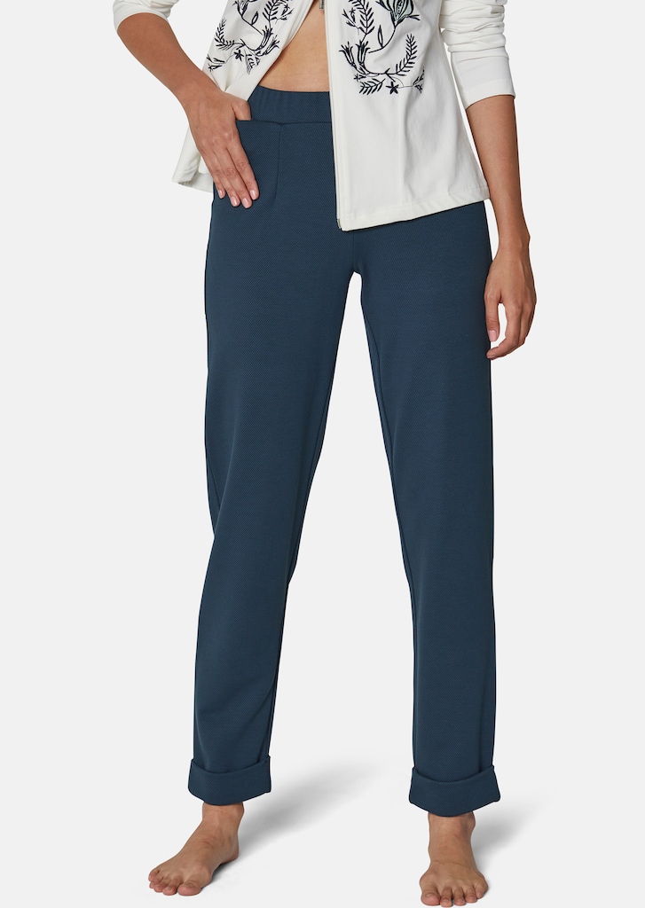 Slim-fit trousers with an elegant texture