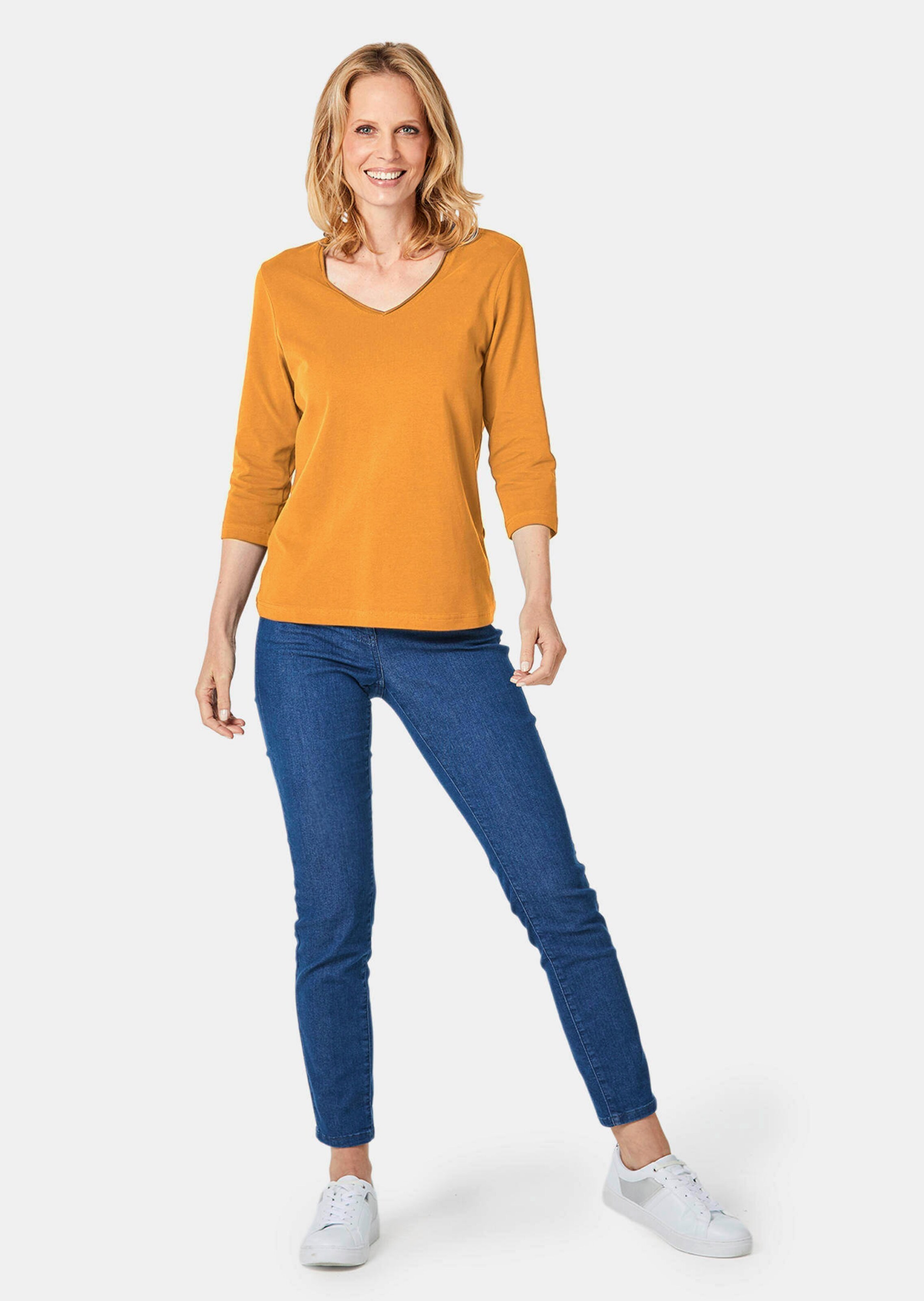 T-shirt à encolure en V - miel - Gr. 56 de Goldner Fashion