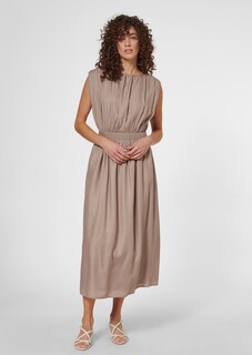 Robe thumbnail 1
