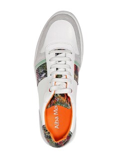 Sneaker thumbnail 2