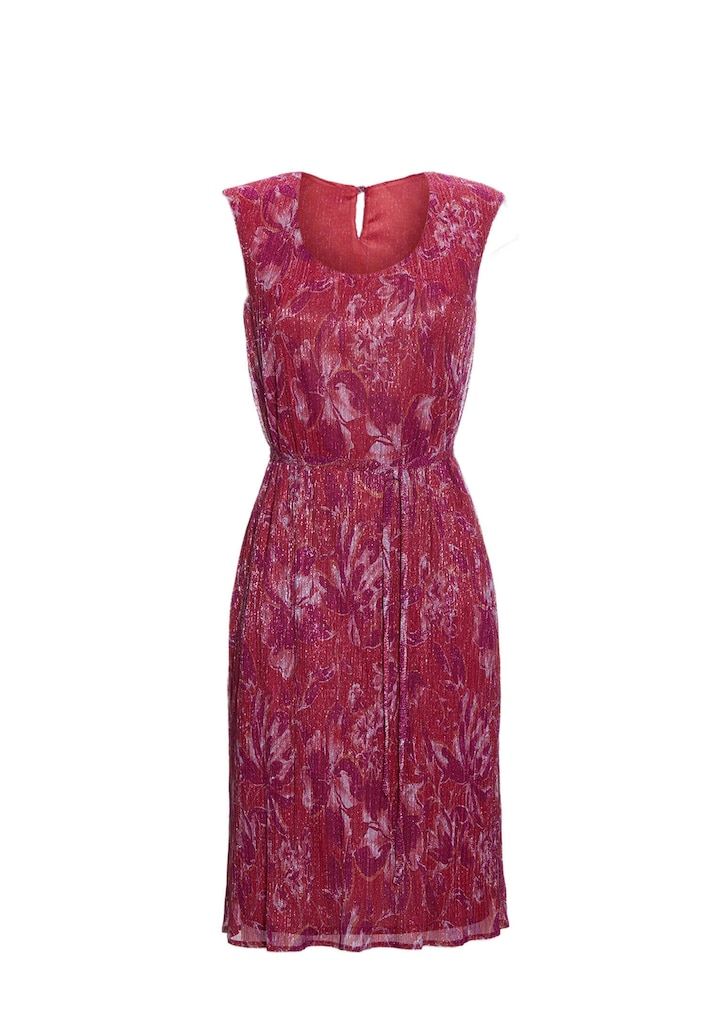 Figur umspielendes Kleid mit feinen Glanzgarnen
