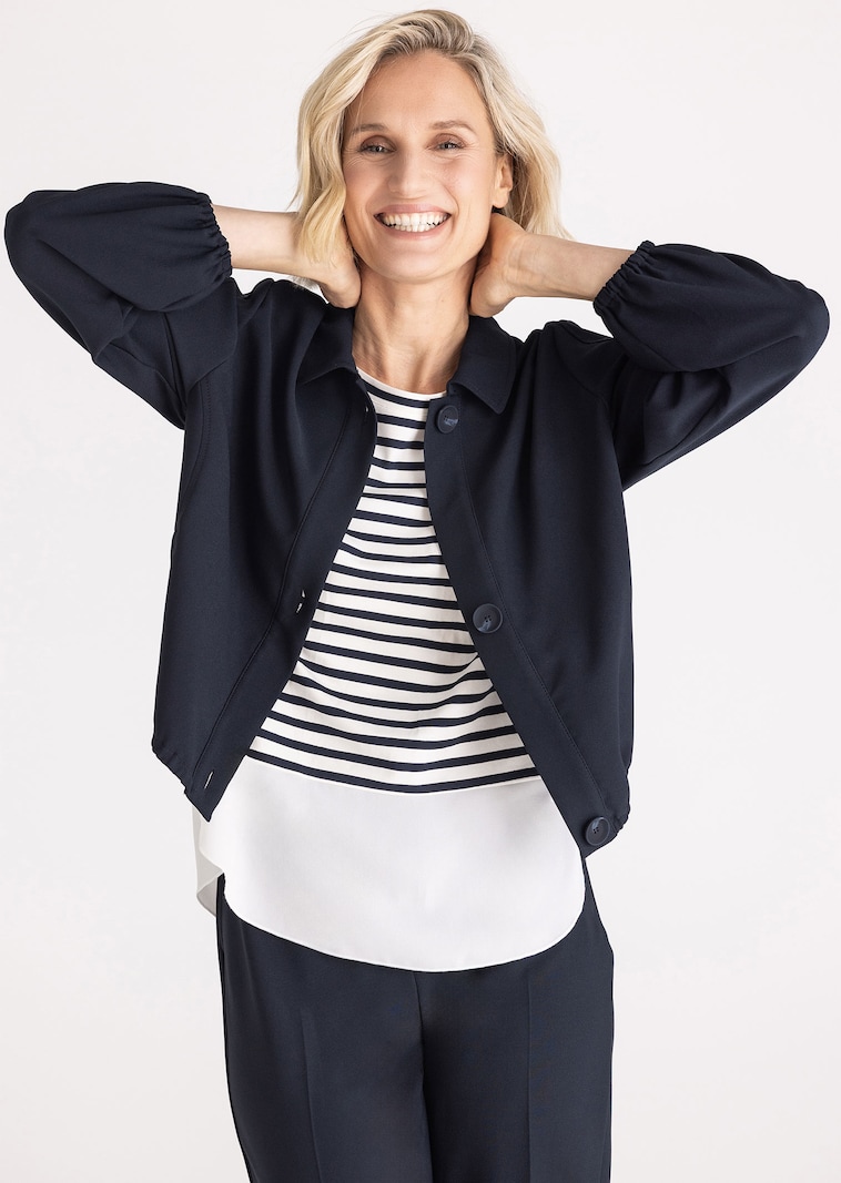 Blouson court avec finitions extensibles