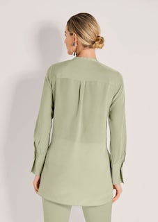 Lange Seidenbluse in kragenloser Form thumbnail 3