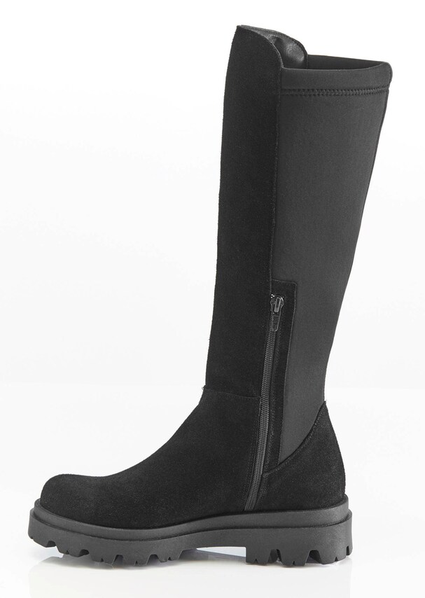 Stiefel mit markante Profilsohle 6