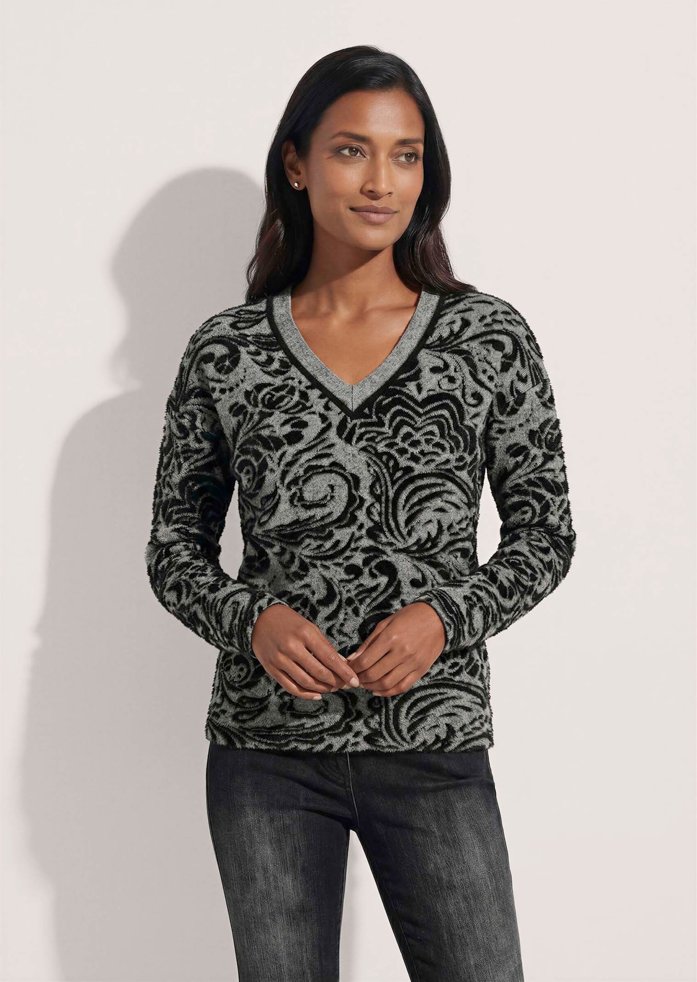 Jacquard jumper with a V-neckline