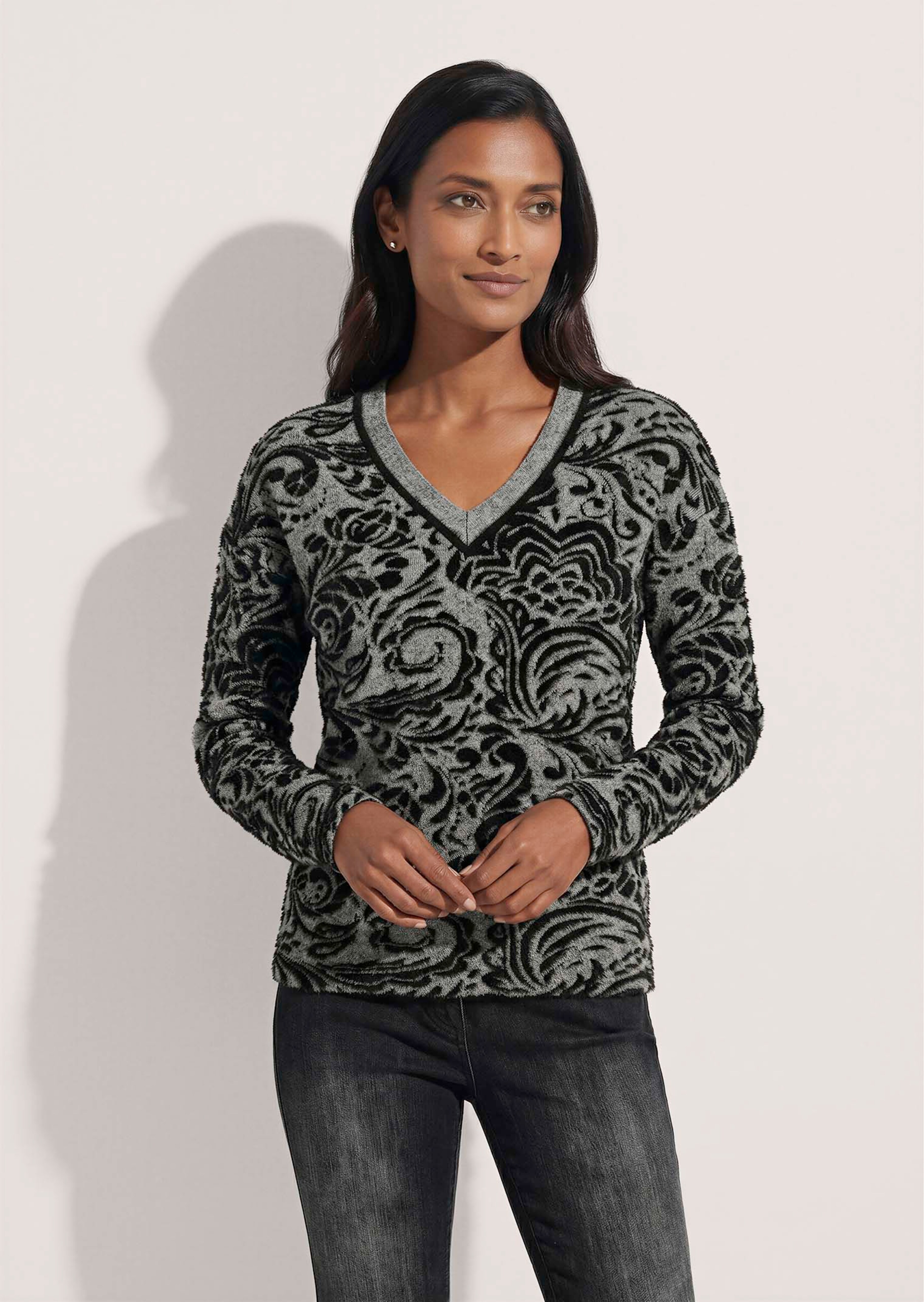 Pull jacquard avec encolure en V