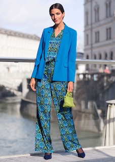 Leather bag in trapezoid shape thumbnail 6