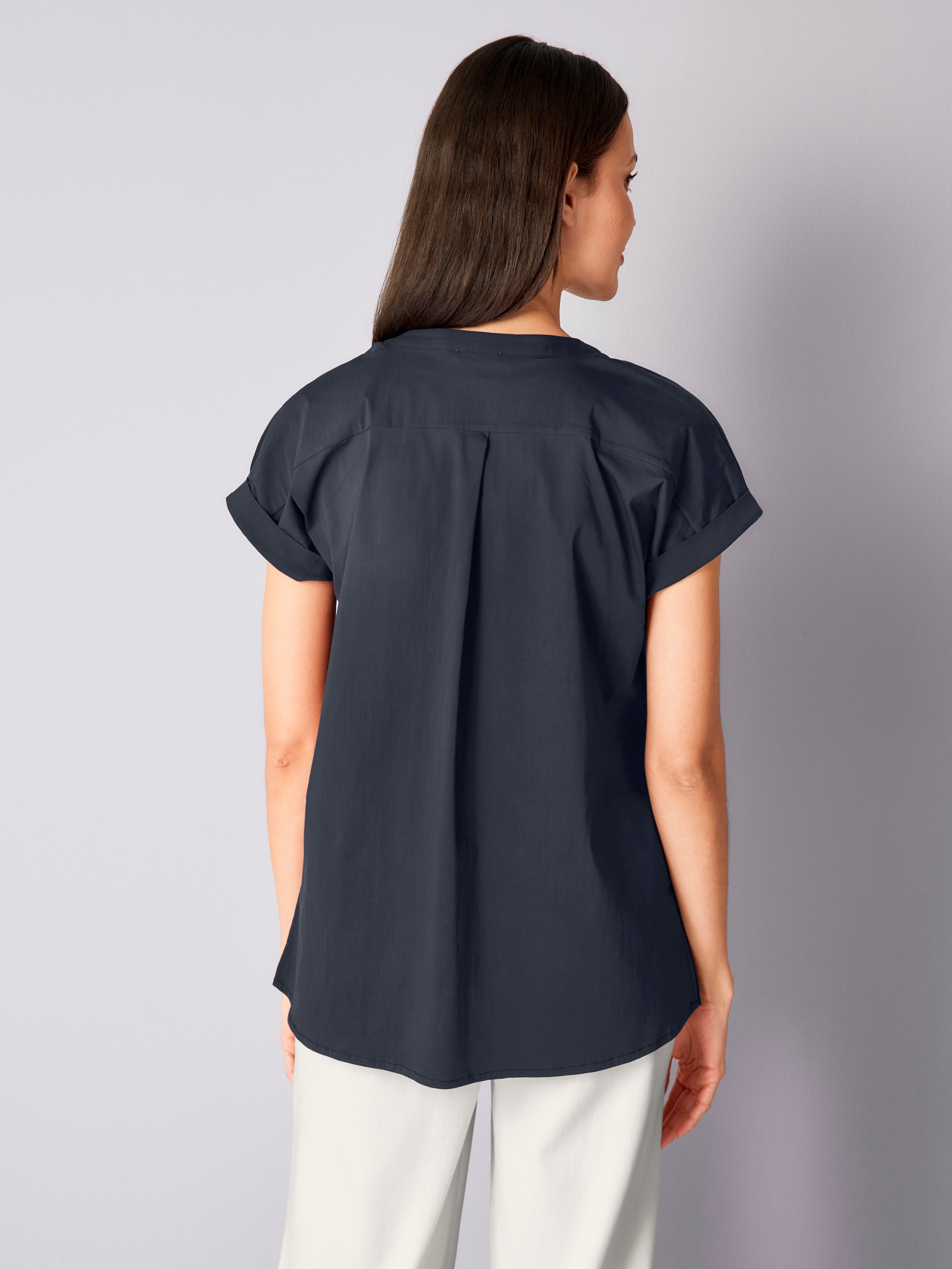 Bluse mit V-Ausschnitt 2