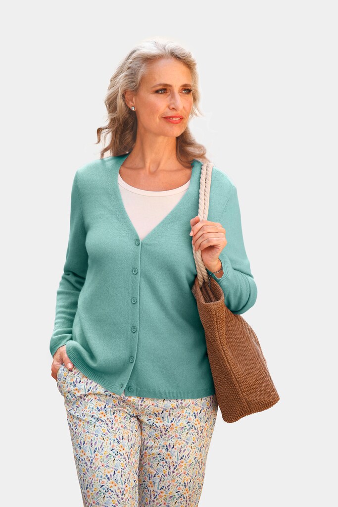 Weiche Kaschmirstrickjacke mit V-Ausschnitt