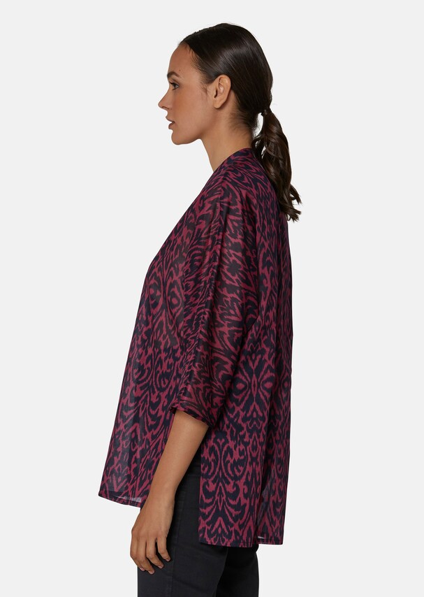 Blouse with high-contrast print and batwing sleeves 3
