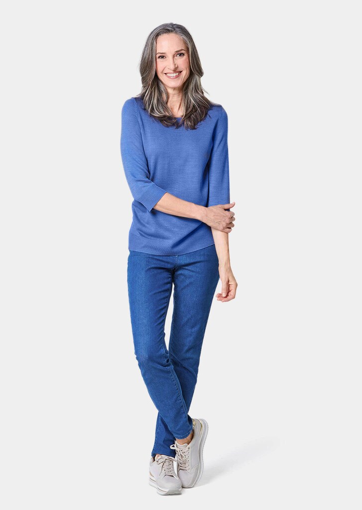 Locker sitzender Strickpullover