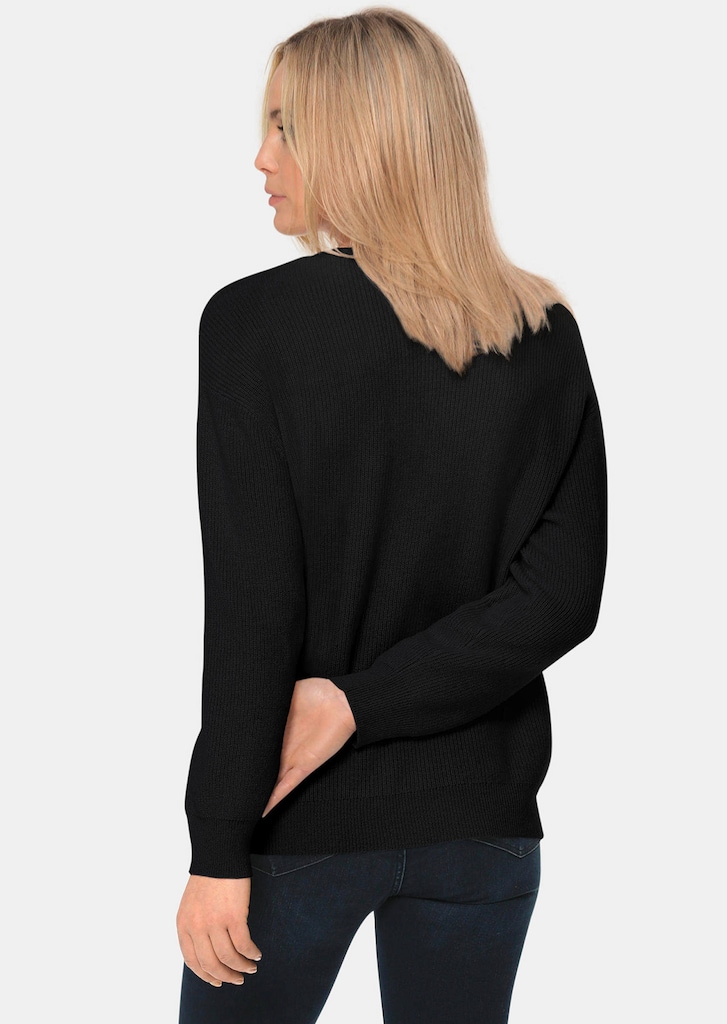 Kaschmirpullover in Patentstrick mit V-Ausschnitt