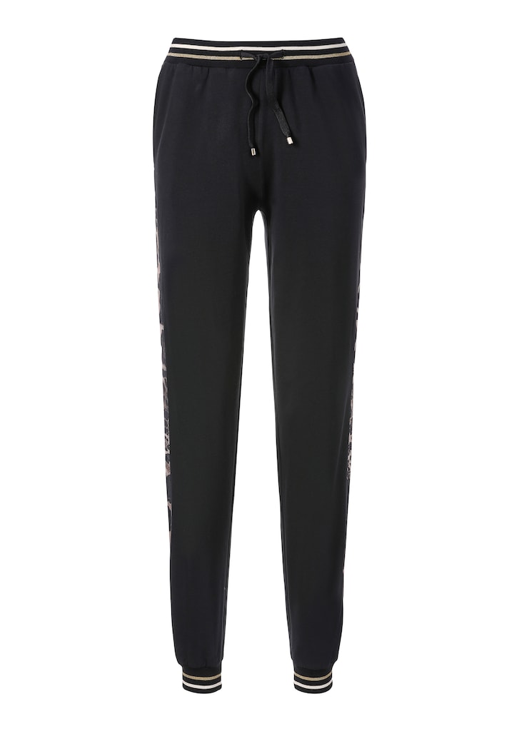 Jogg trousers with decorative stripes on the side
