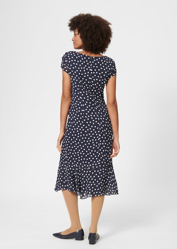 Summer dress with polka dot print and flounces 2